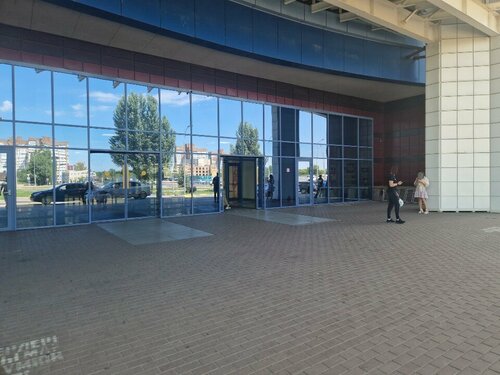 Төменнен көшедегі дәретханадағы камера