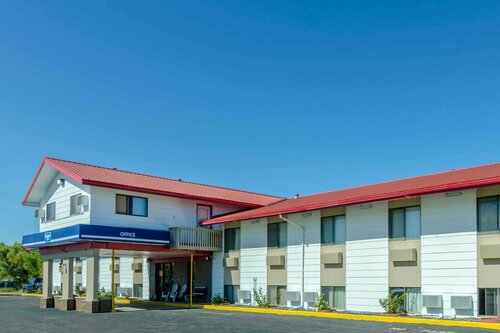 Гостиница Rodeway Inn в Митчелле