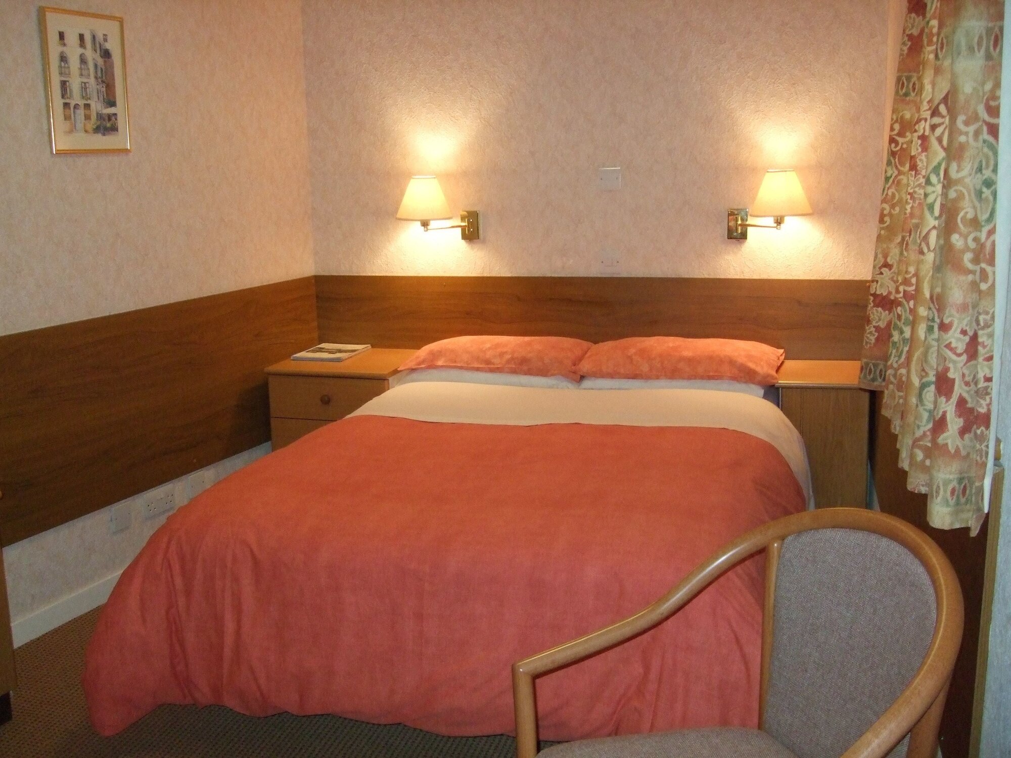 Фото MacDougall Clansman Hotel