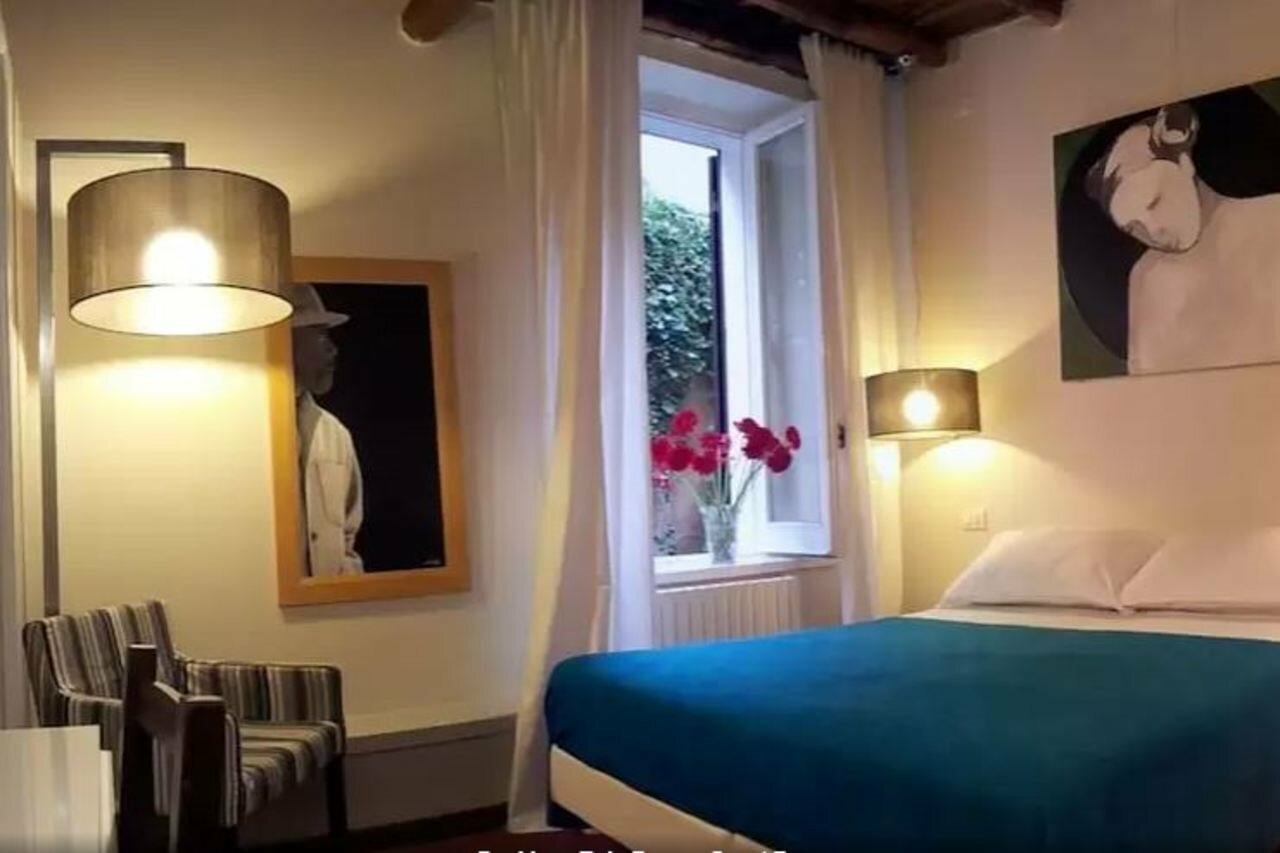 Фото отеля 1