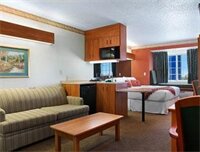 Фото Microtel Inn & Suites by Wyndham Raton