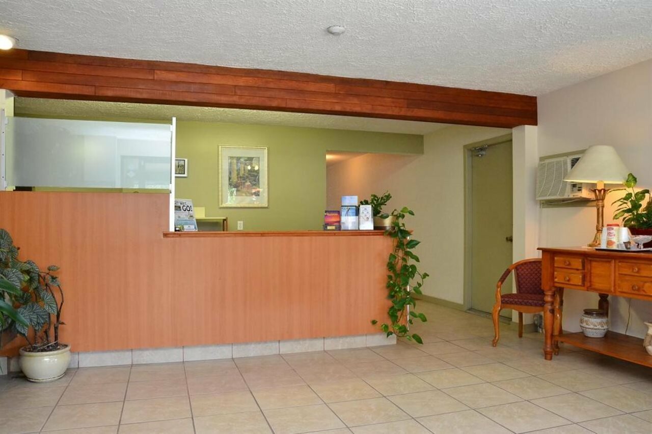 Фото Canadas Best Value Inn Kelowna