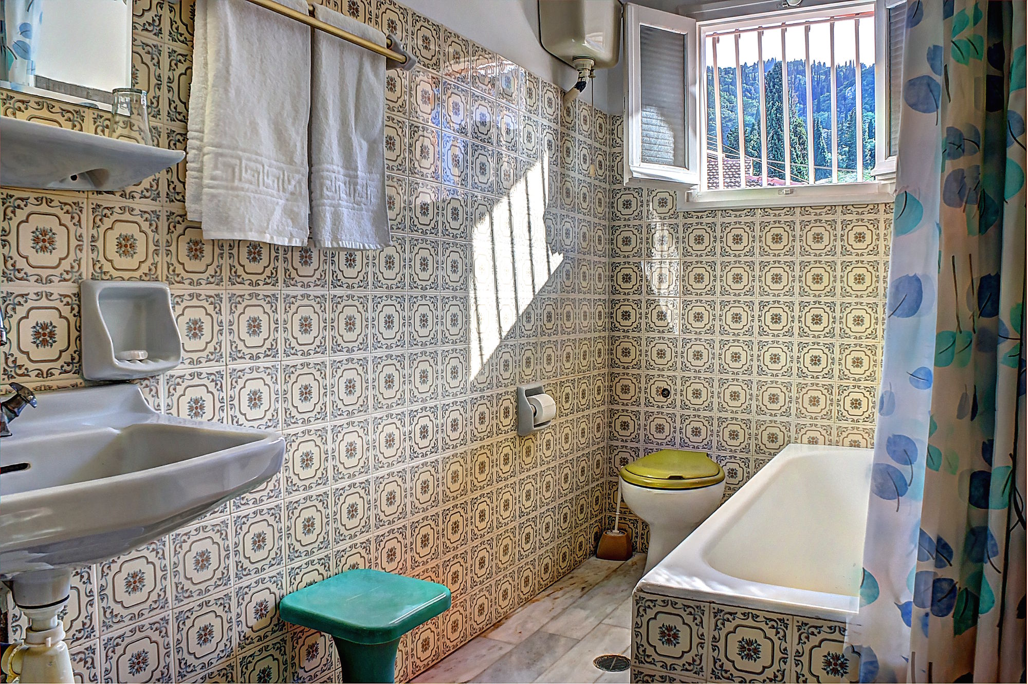 Фото Benitses Arches