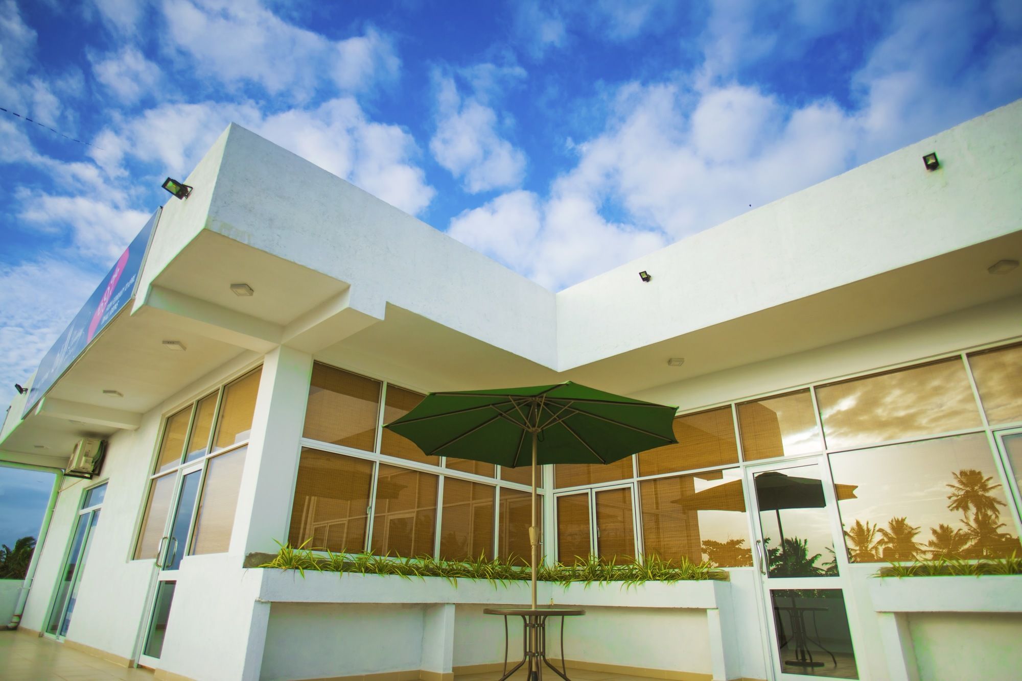 Фото Bliss Luxury Apartment