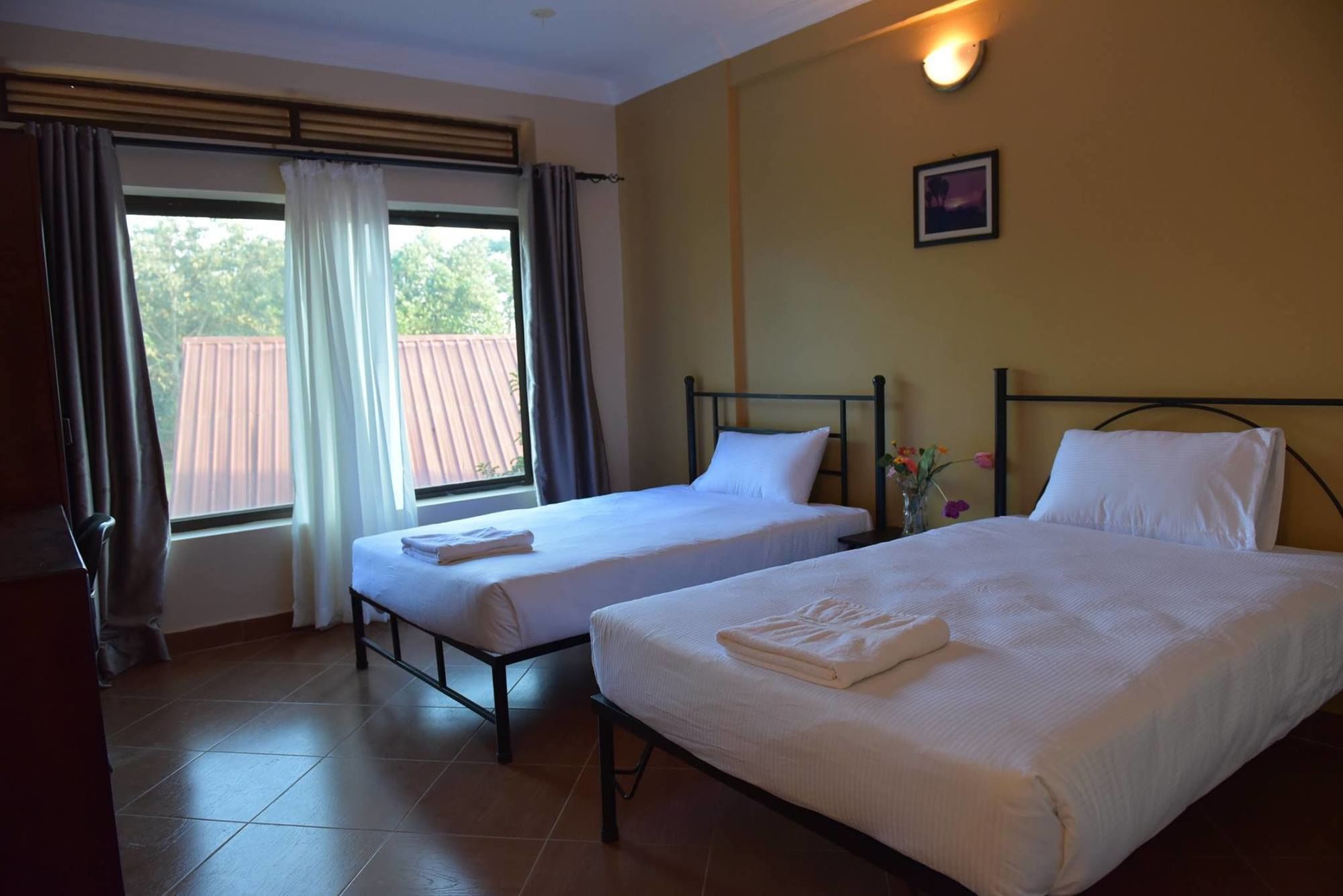 Фото Meley Impala Hotel