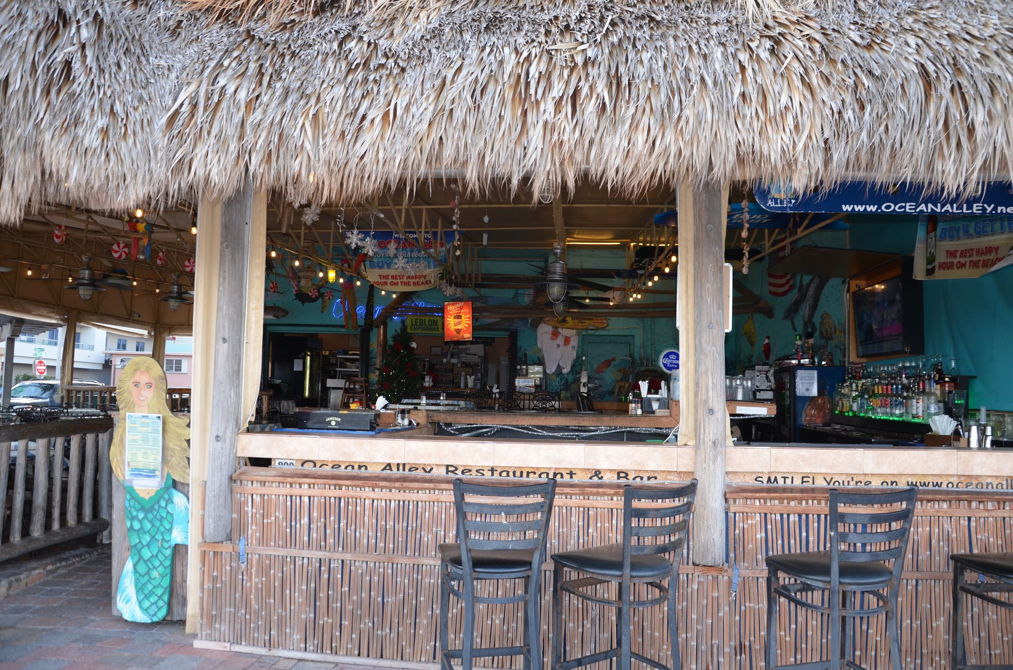 Фото Hollywood Beach Resort- Beautiful Large Studio