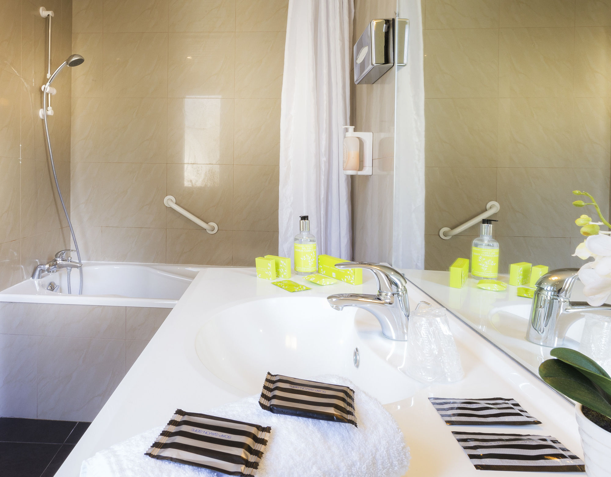 Фото Enjoy Hostel