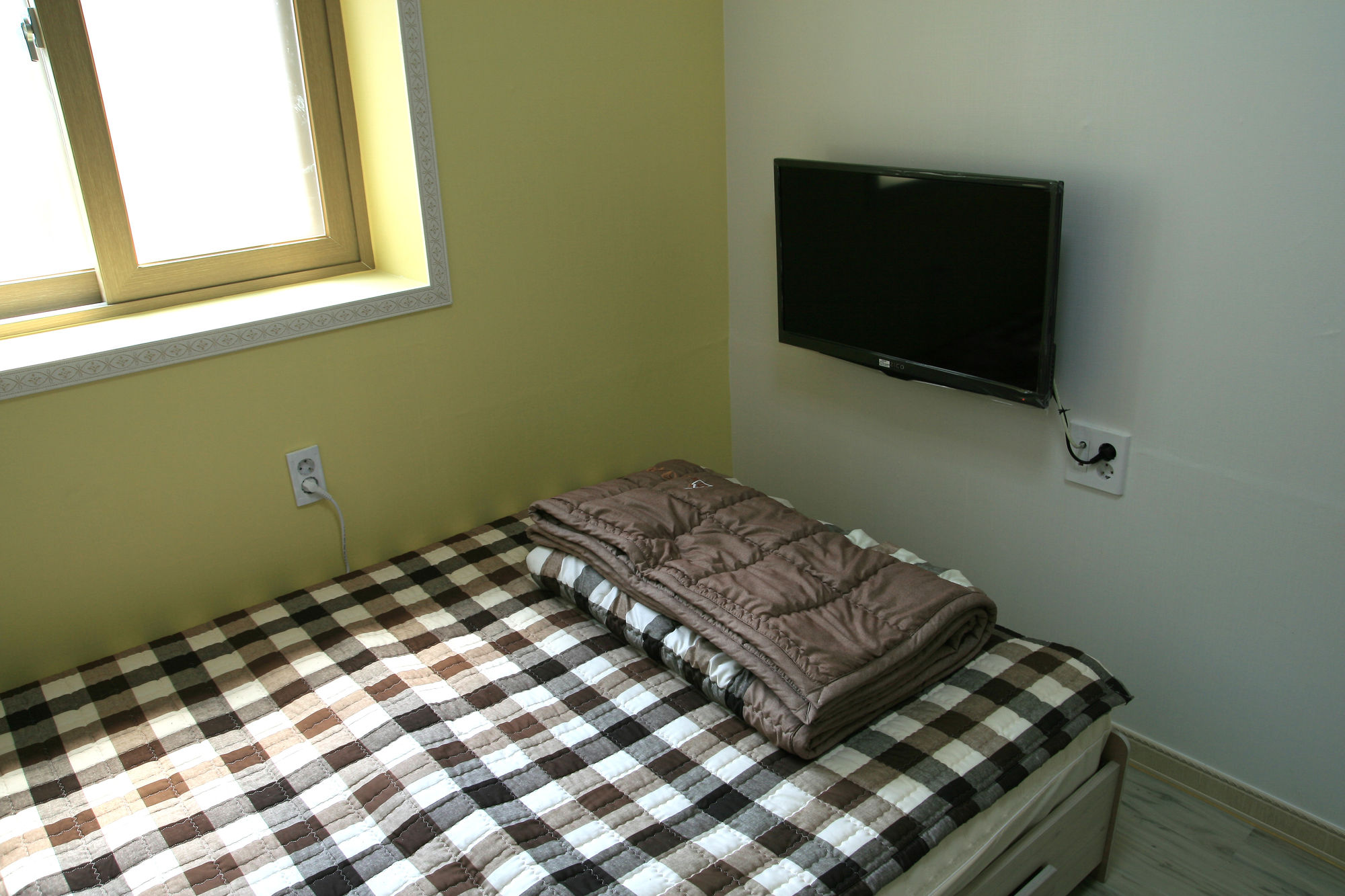 Фото New Gwangju Guesthouse