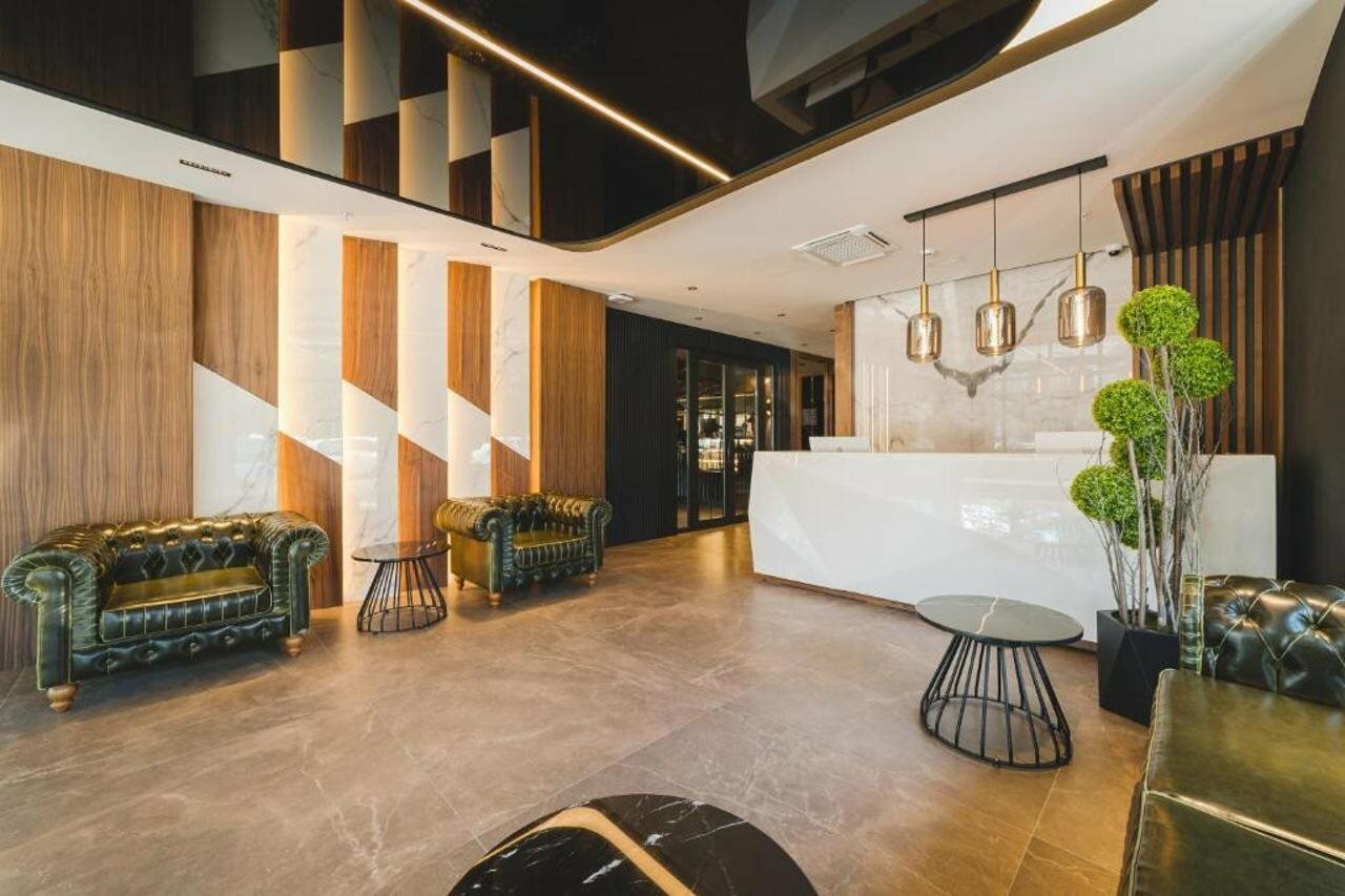 Фото Bristol Hotel