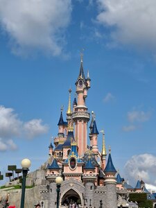 Disneyland Paris (Île-de-France, Ligne A, Gare de Marne-la-Vallée Chessy) ، مدينة الملاهي