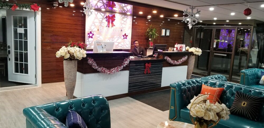 Фото Baymont by Wyndham Montreal Airport