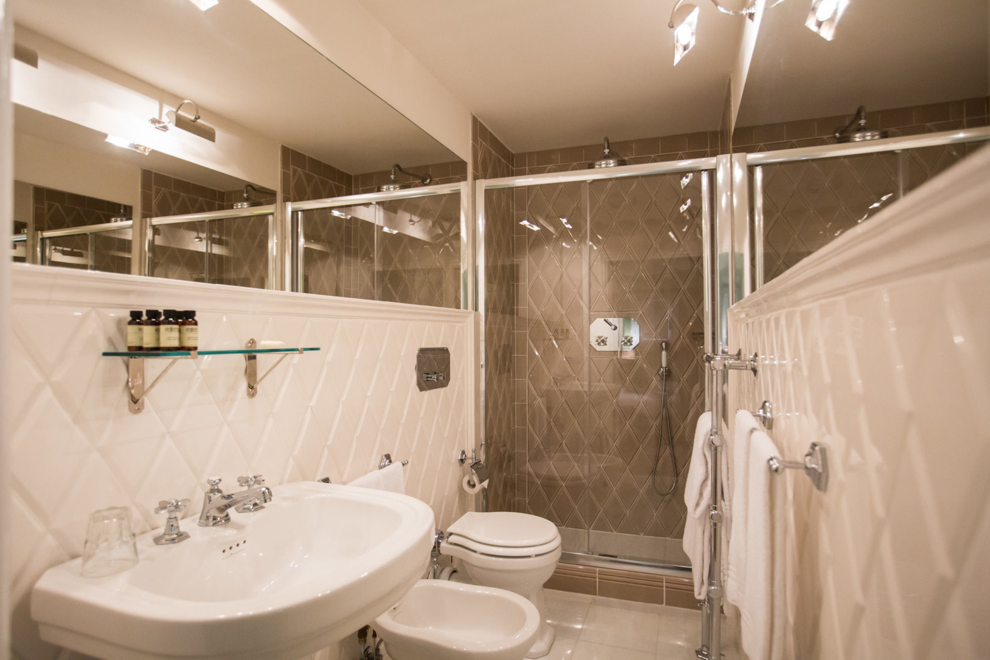 Фото AdAstra Suites