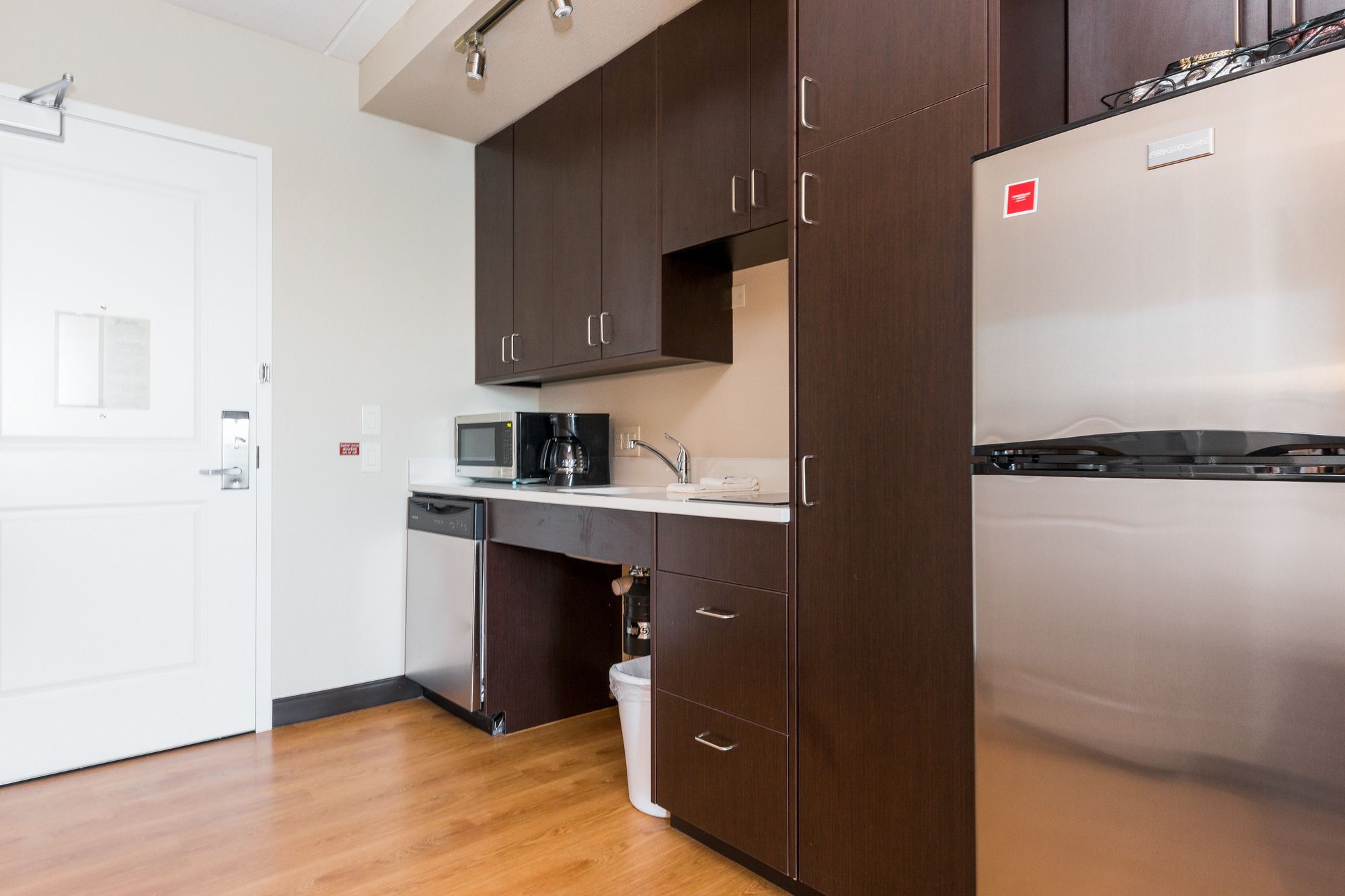 Фото TownePlace Suites by Marriott Edmonton South