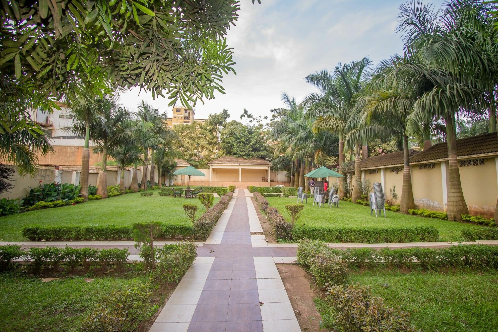 Фото Emerald Hotel