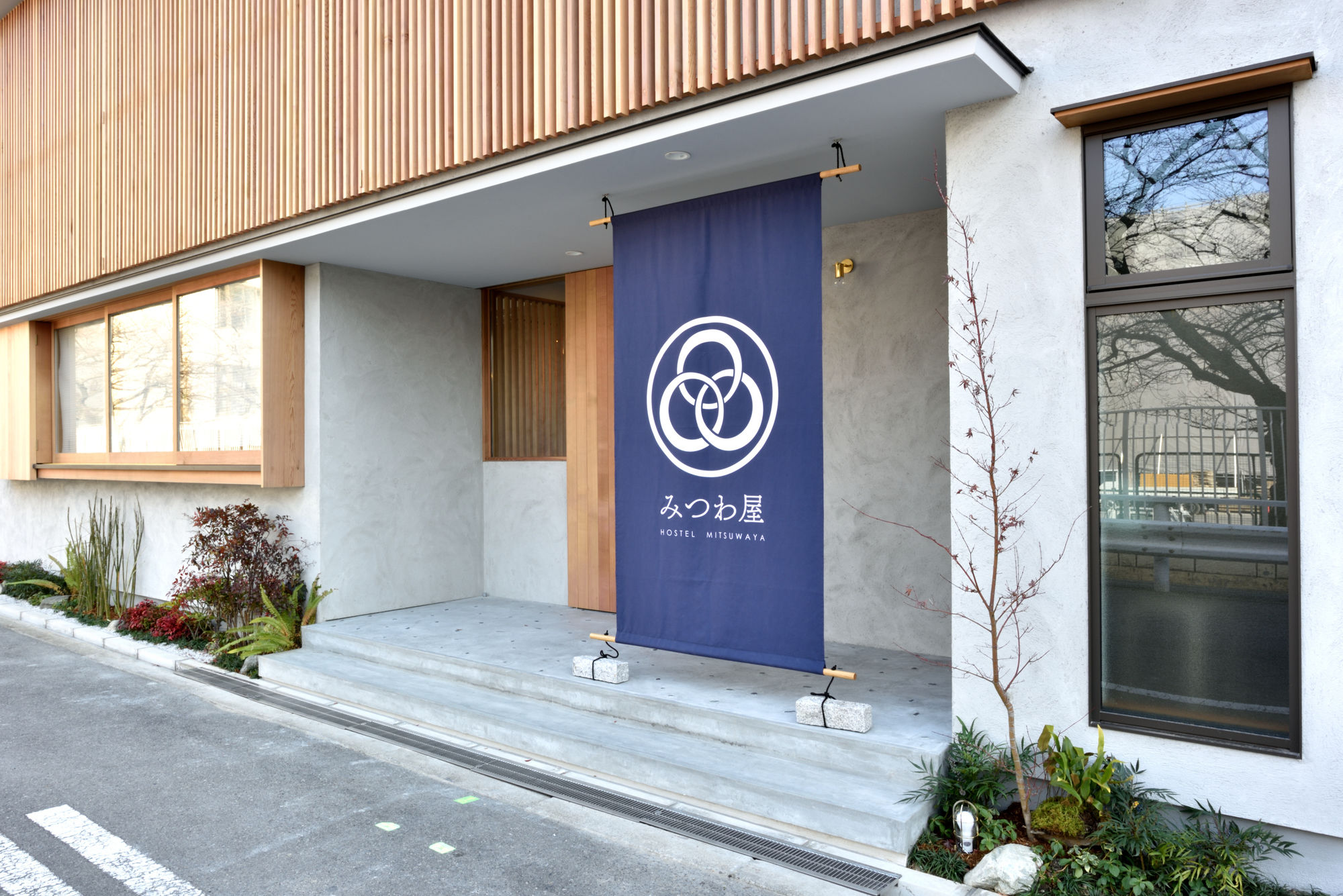 Фото Hostel Mitsuwaya Osaka