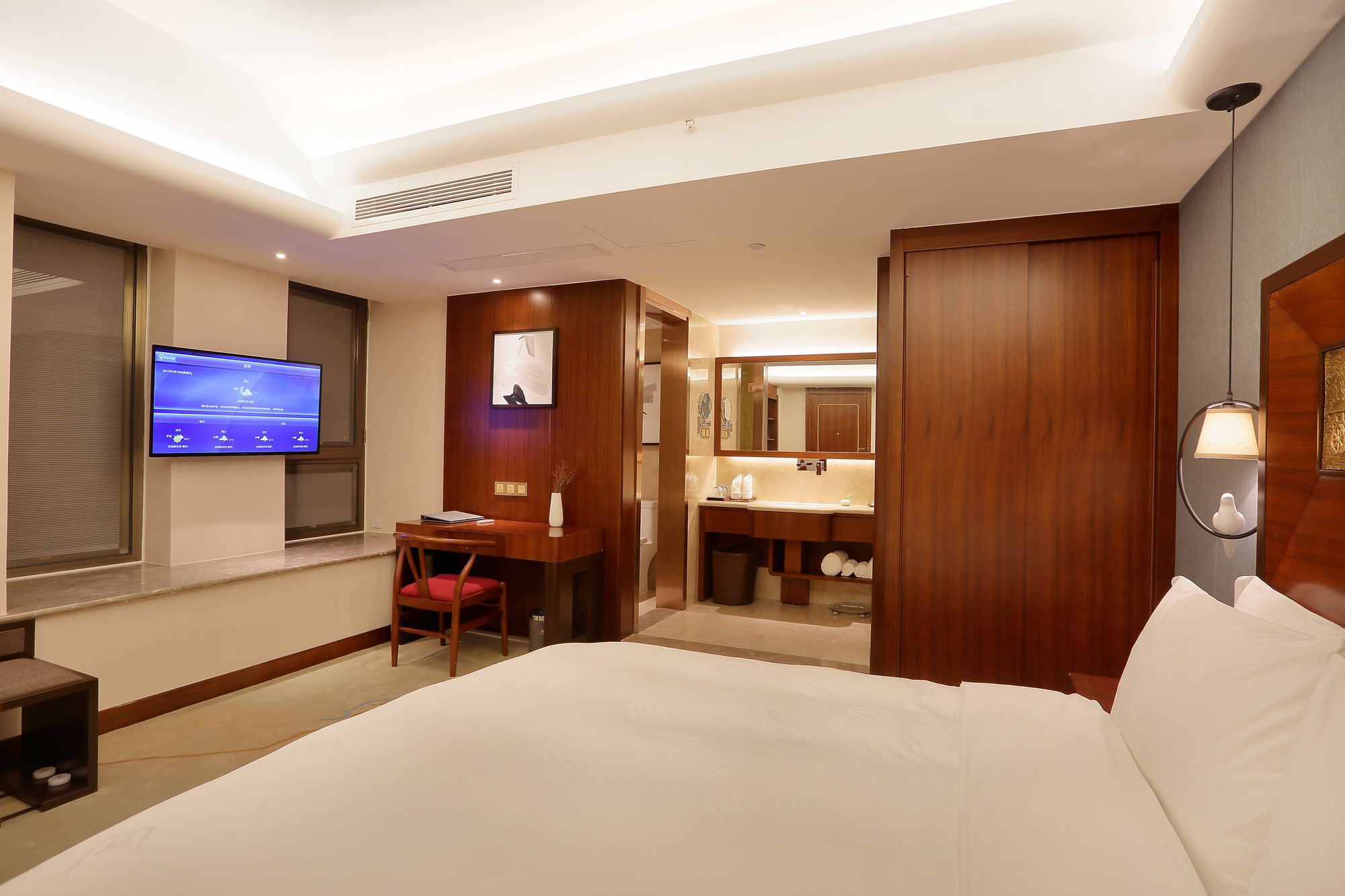 Фото Lujia International Hotel