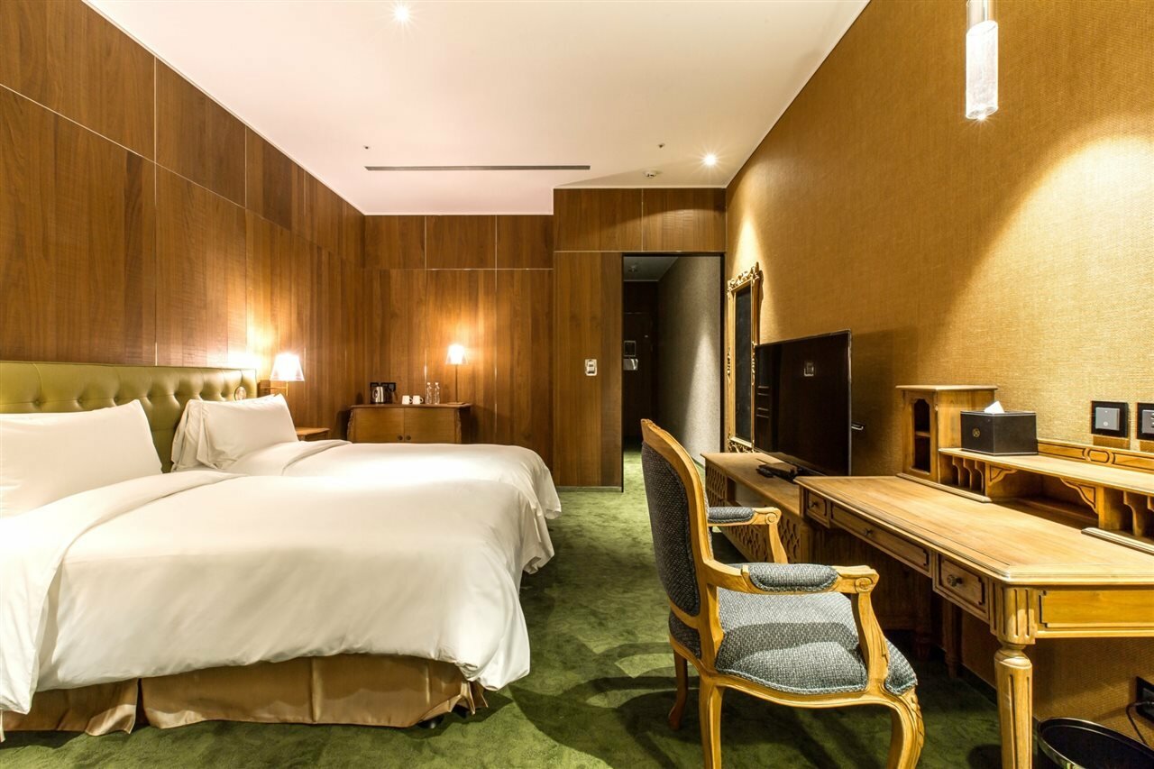 Фото Inhouse Hotel Grand