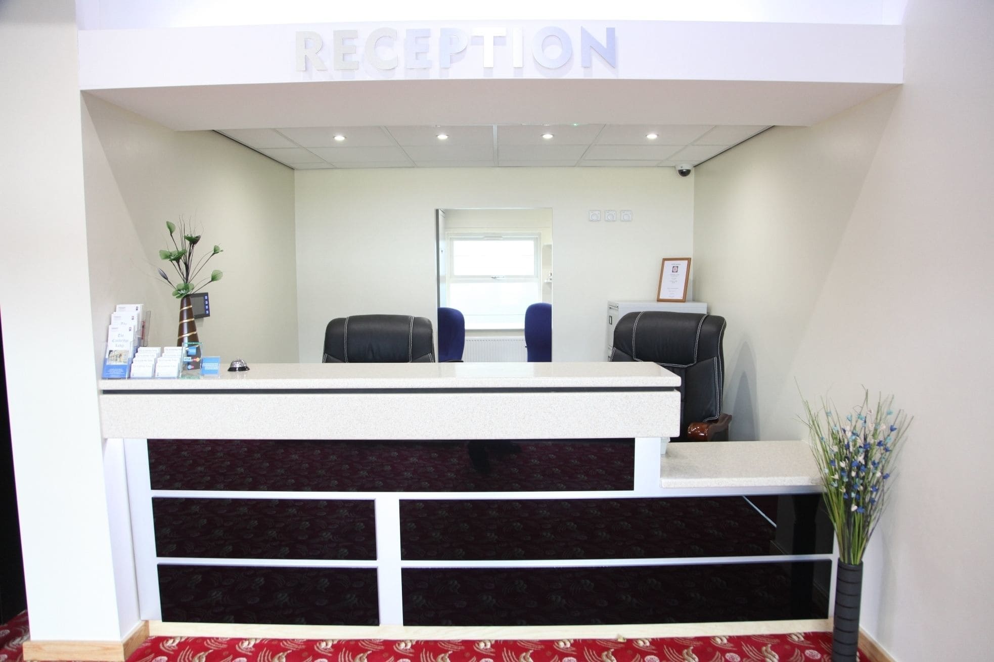 Фото The Cambridge Hotel