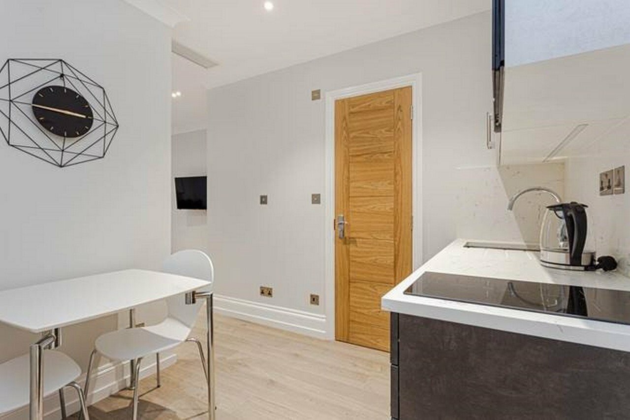 Фото Alexander Apartments