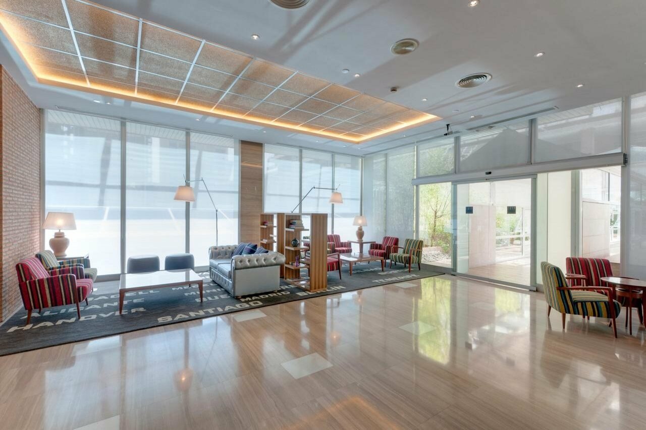 Фото Hotel Madrid Chamartin Affiliated by Melia