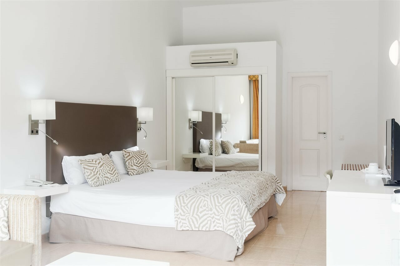 Фото Arena Suite Hotel