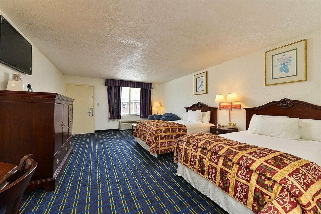 Фото Americas Best Value Inn & Suites South Boston