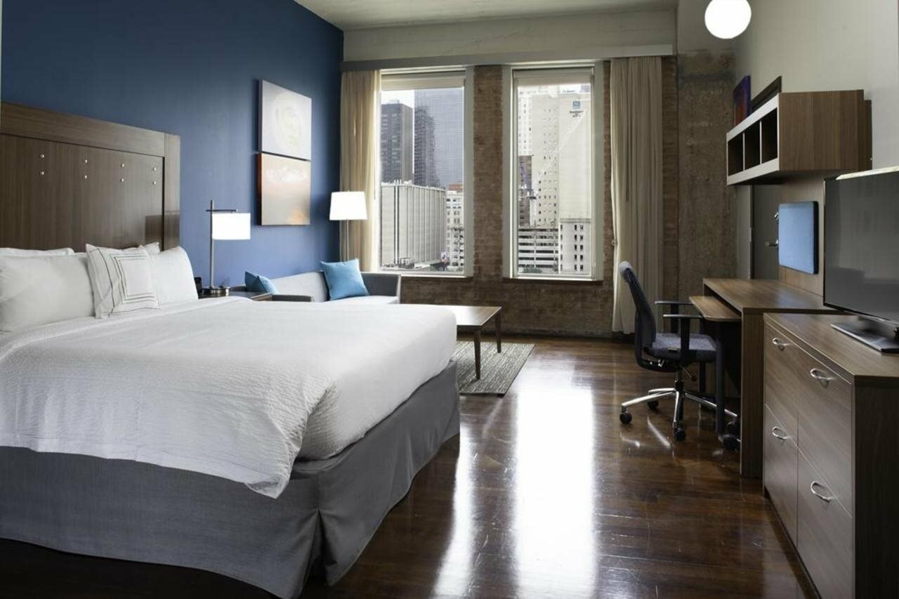 Фото TownePlace Suites by Marriott Dallas Downtown