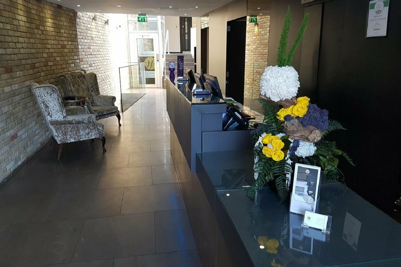 Фото The Westbridge Hotel