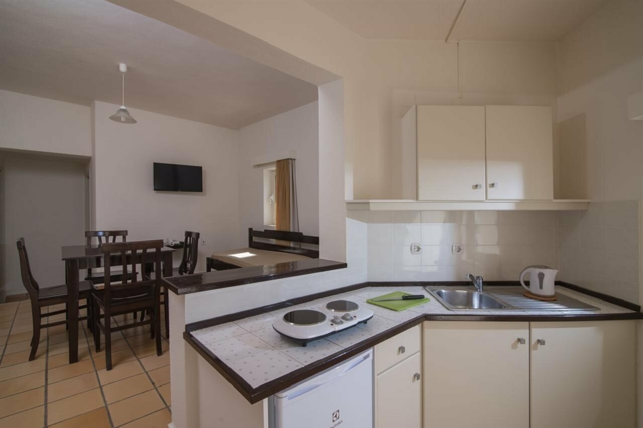 Фото Ourania Apartments