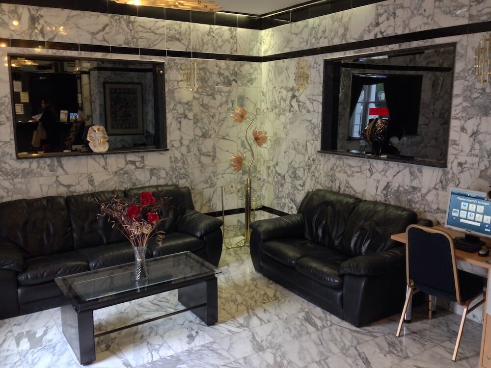 Фото Whiteleaf Hotel