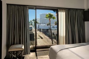 Гостиница Sixty Beverly Hills