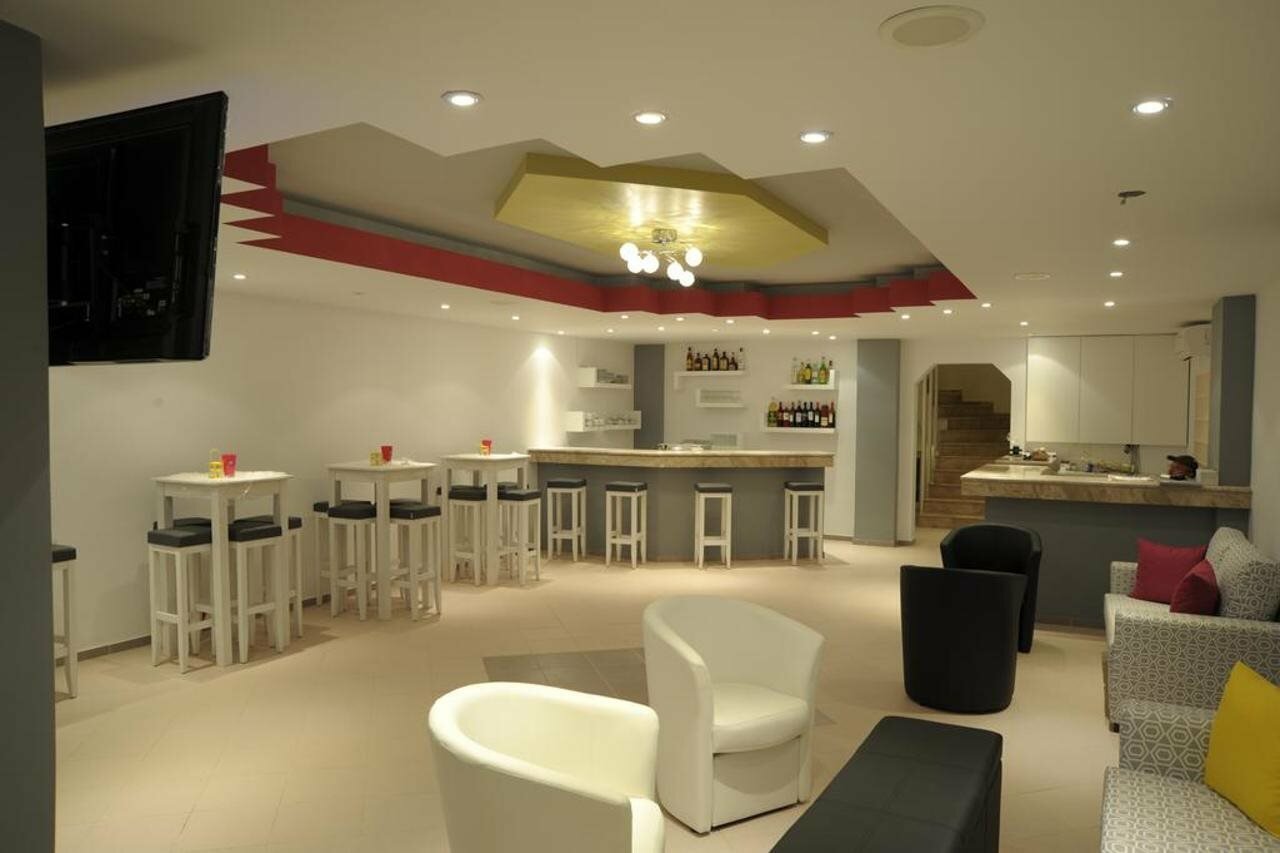 Фото Evalia Apartments