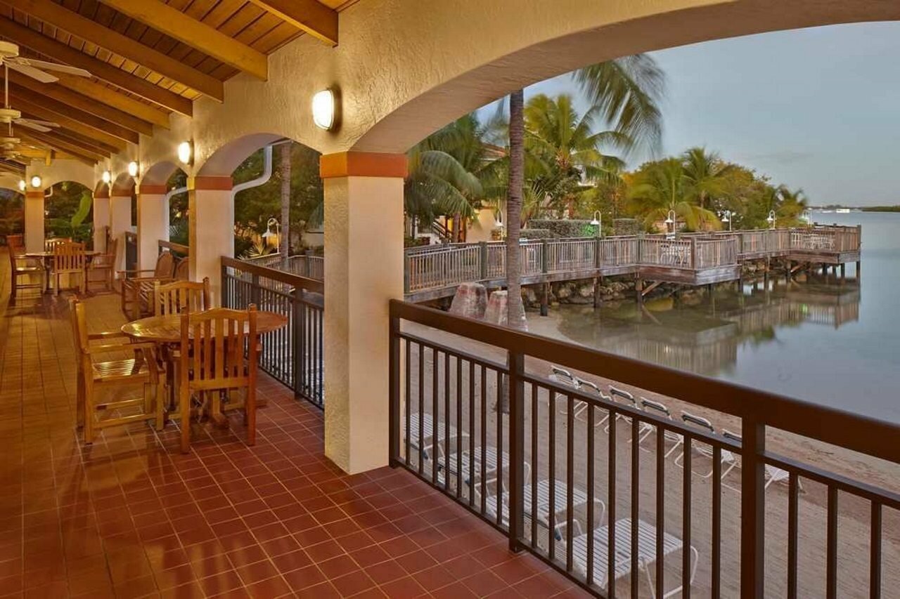 Фото Courtyard by Marriott Key West Waterfront