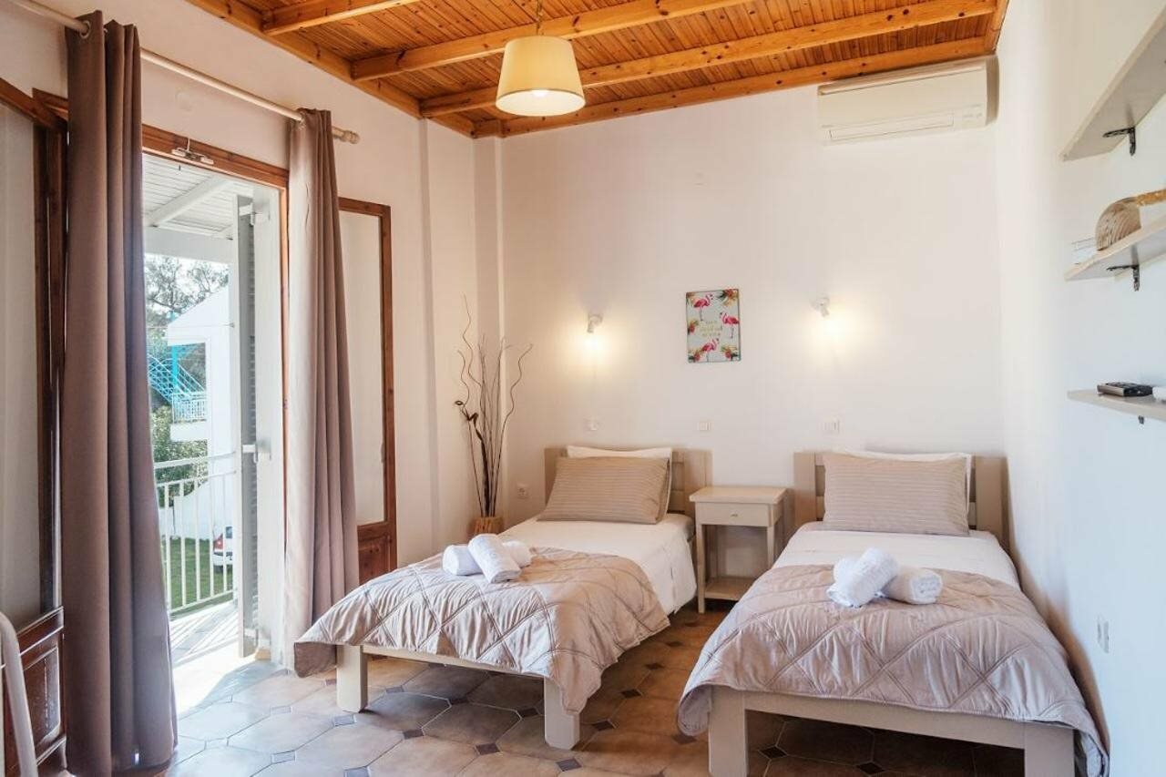 Фото Three Seasons Resort