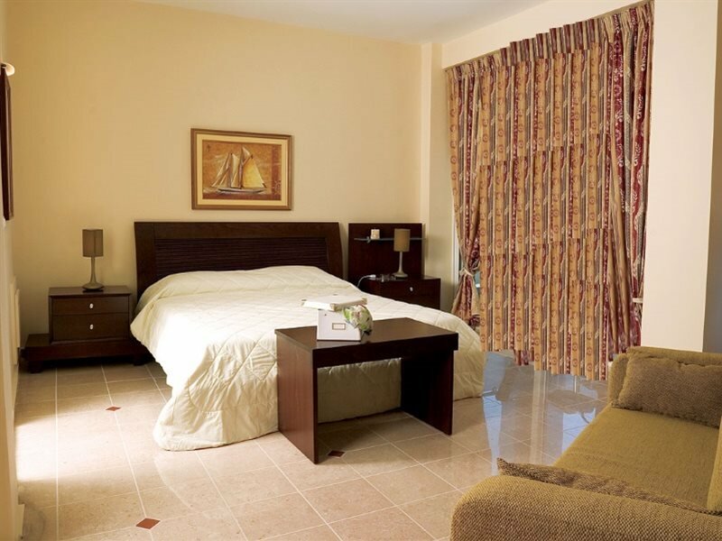 Фото Dolphin Resort Hotel & Conference