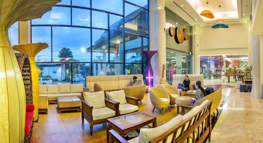 Фото Buri Sriphu Hotel & Convention Centre