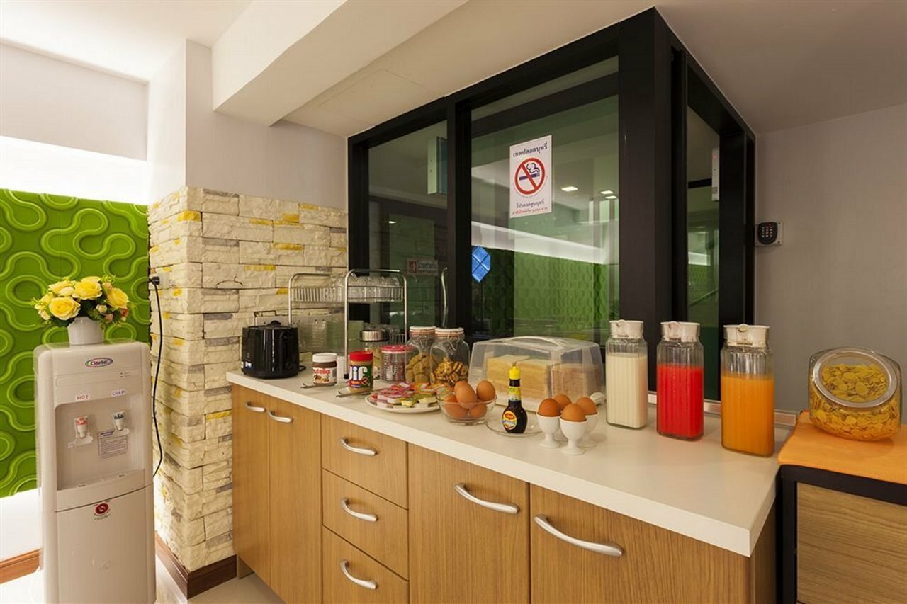 Фото Patong Max Value Hotel