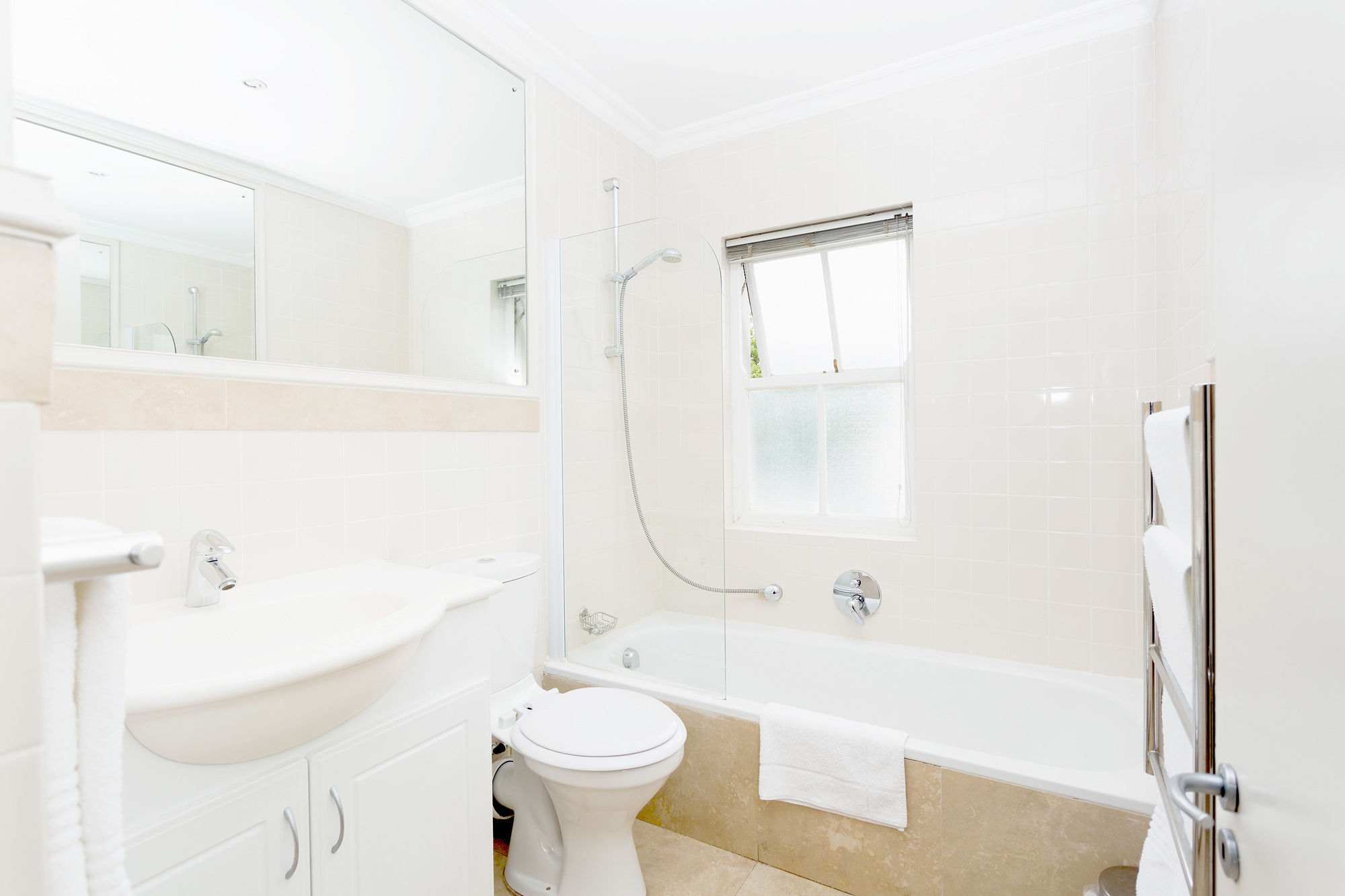 Фото The Stellenbosch Hotel