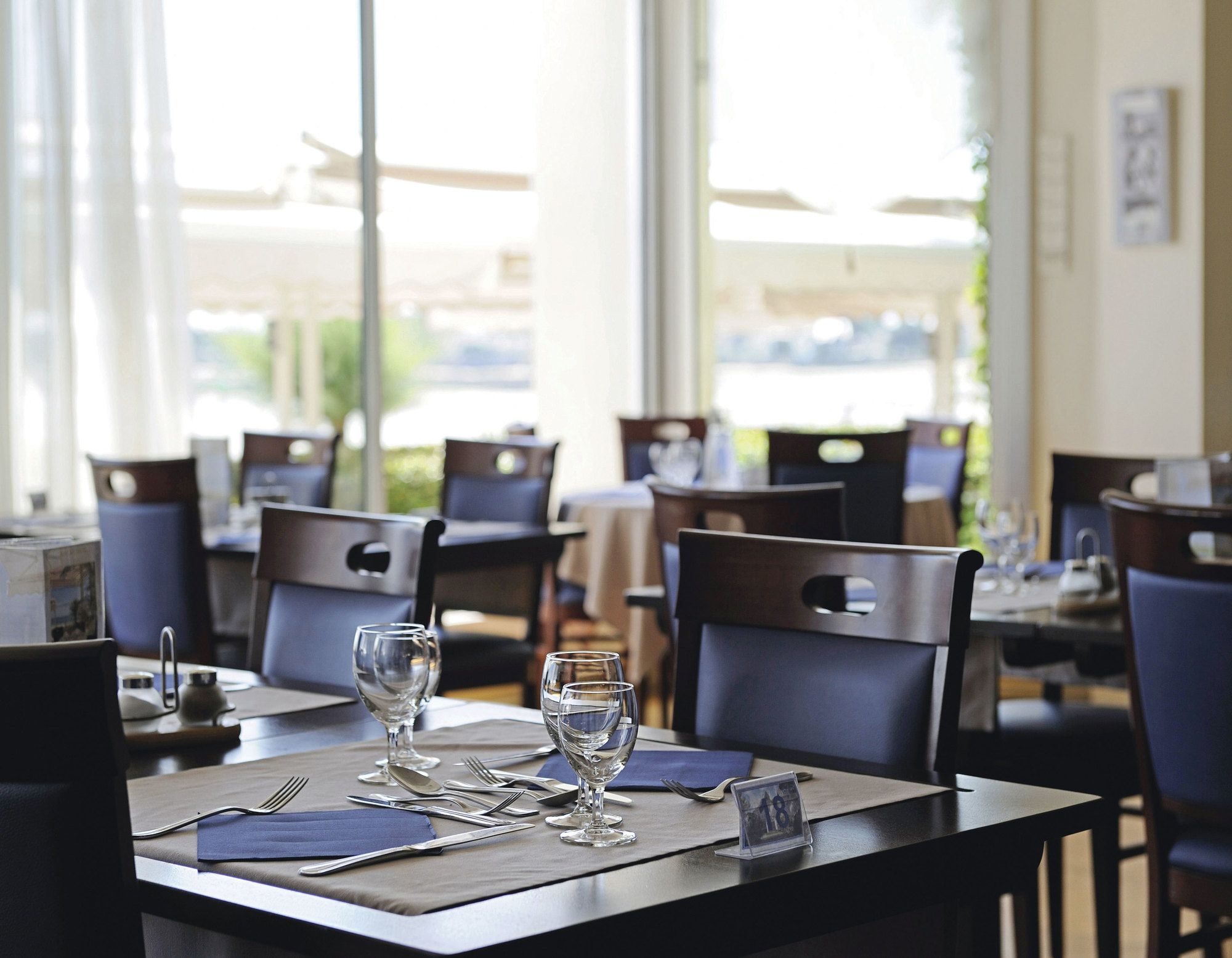 Фото Hôtel Vacances Bleues Villa Caroline