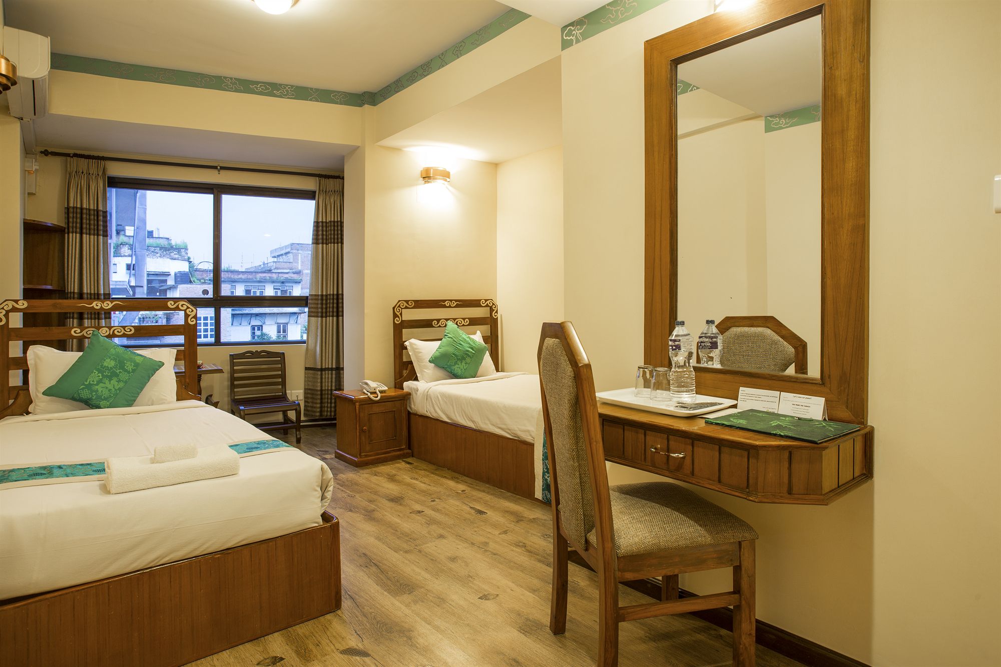 Фото Hotel Yukhang