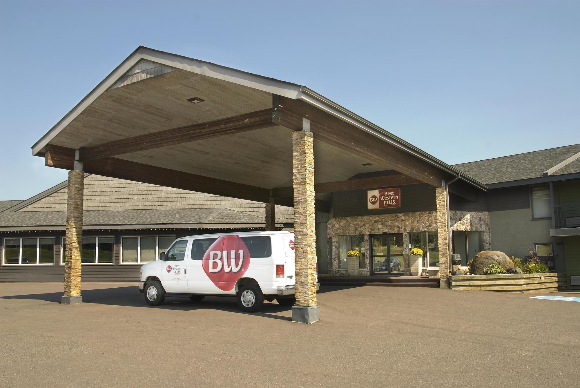 Фото Best Western Plus Nor'wester Hotel & Conference Centre