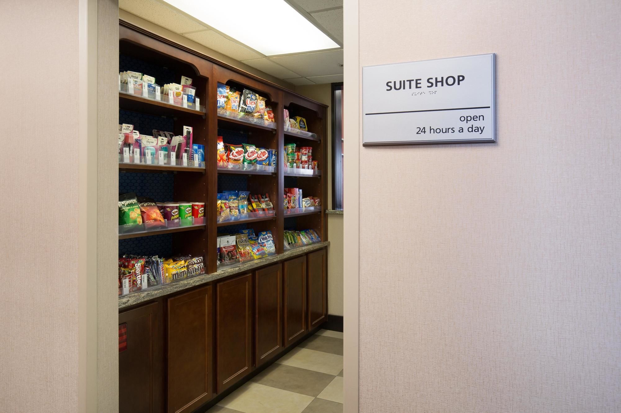 Фото Hampton Inn & Suites Ft. Wayne-North