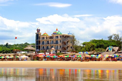 Гостиница Dharma Beach Hotel