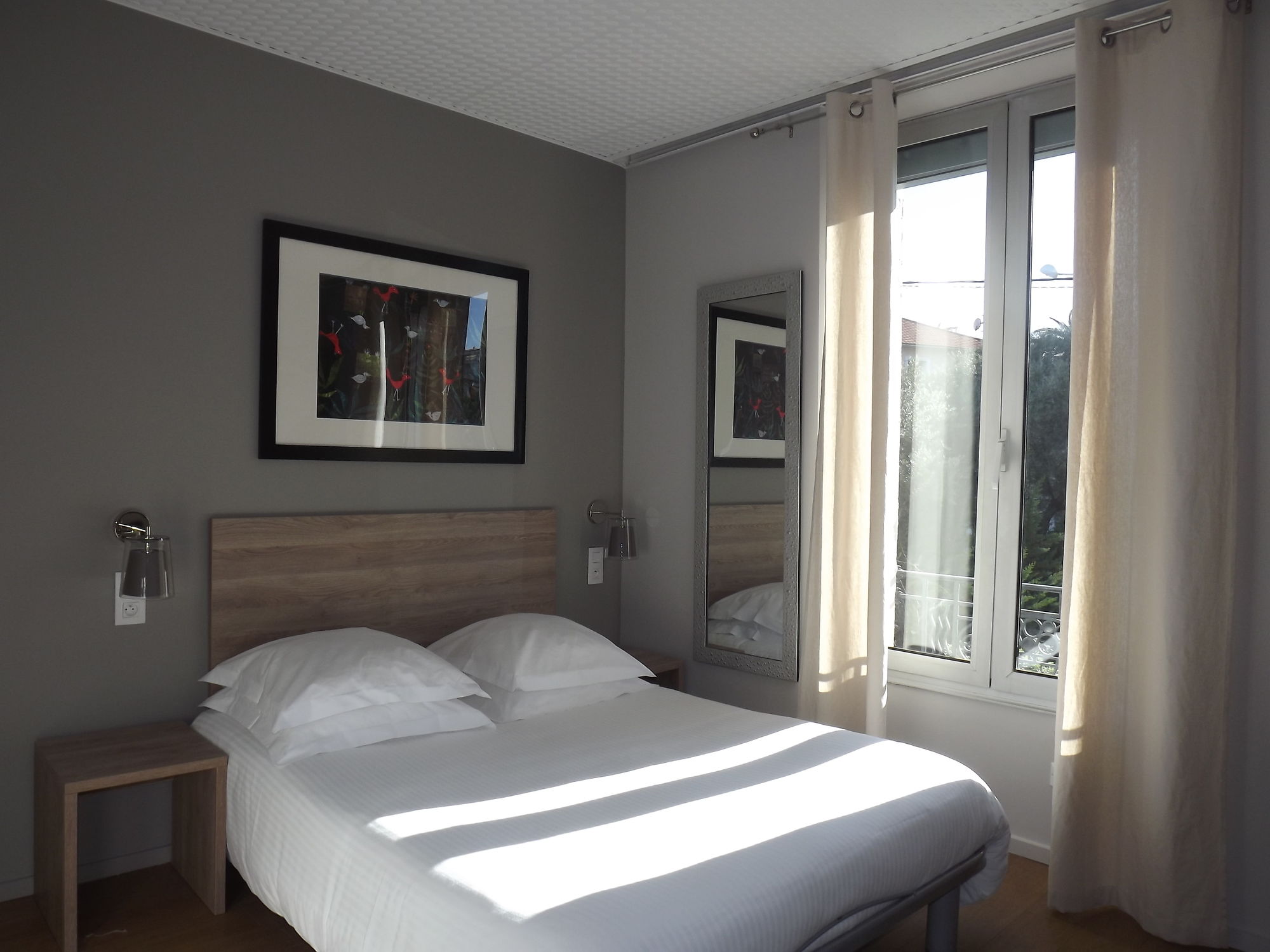 Фото Hotel Le Petit Castel