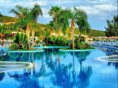 Гостиница Bodrum Holiday Resort & SPA в Бодруме