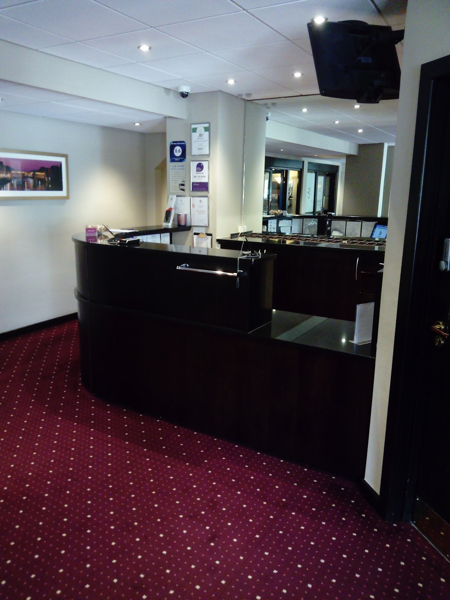 Фото Briar Court Hotel