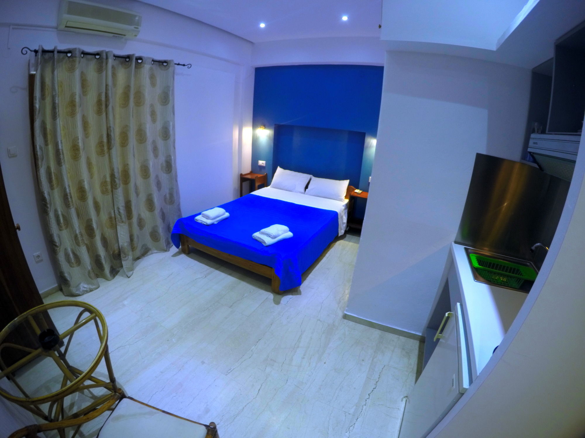 Фото Atlantis Hotel