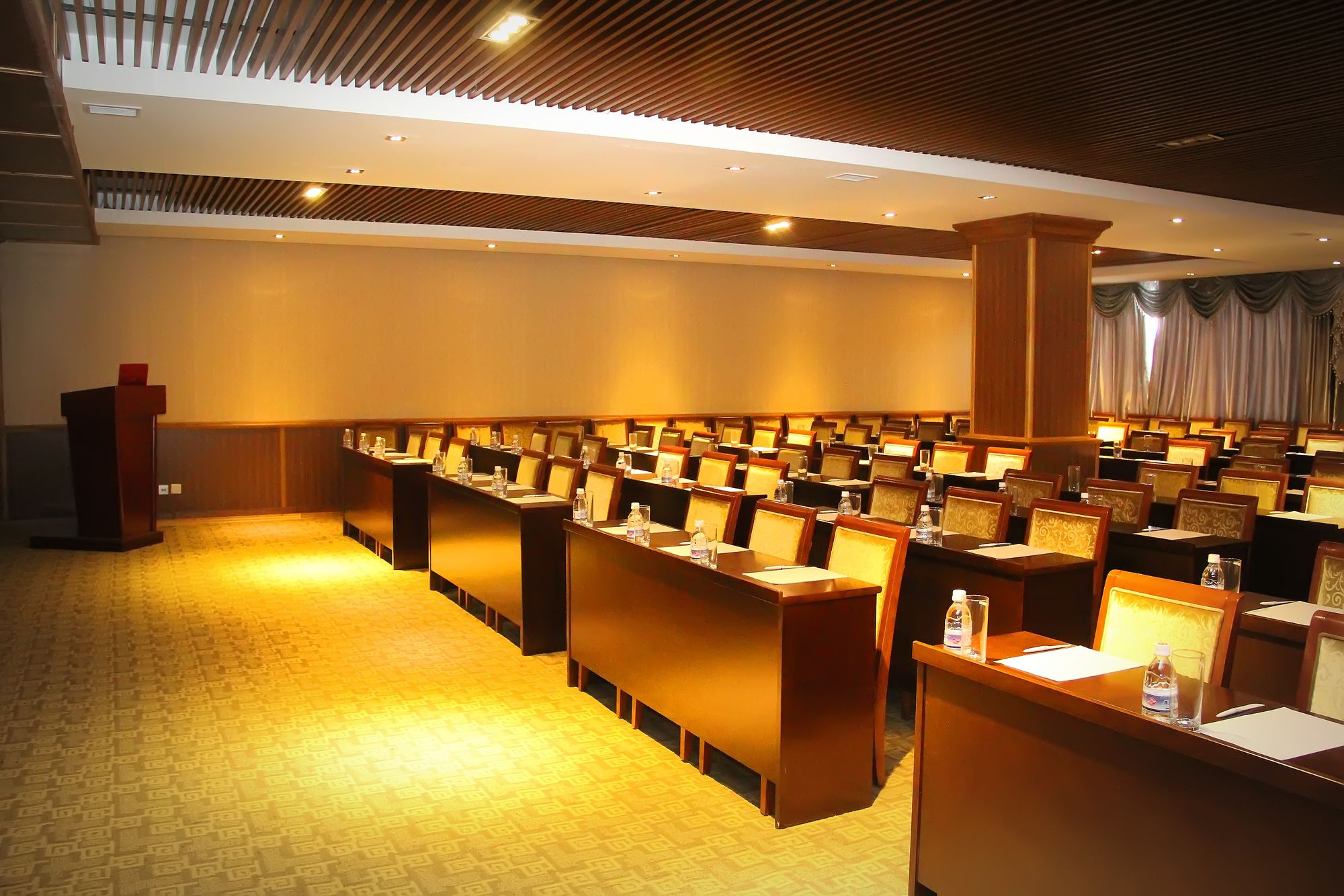 Фото Ub City Hotel