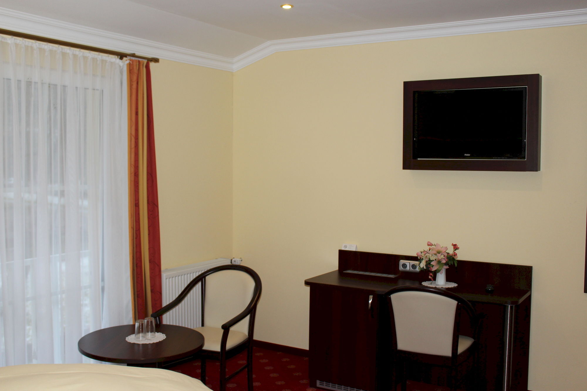 Фото Hotel Grüne Tanne