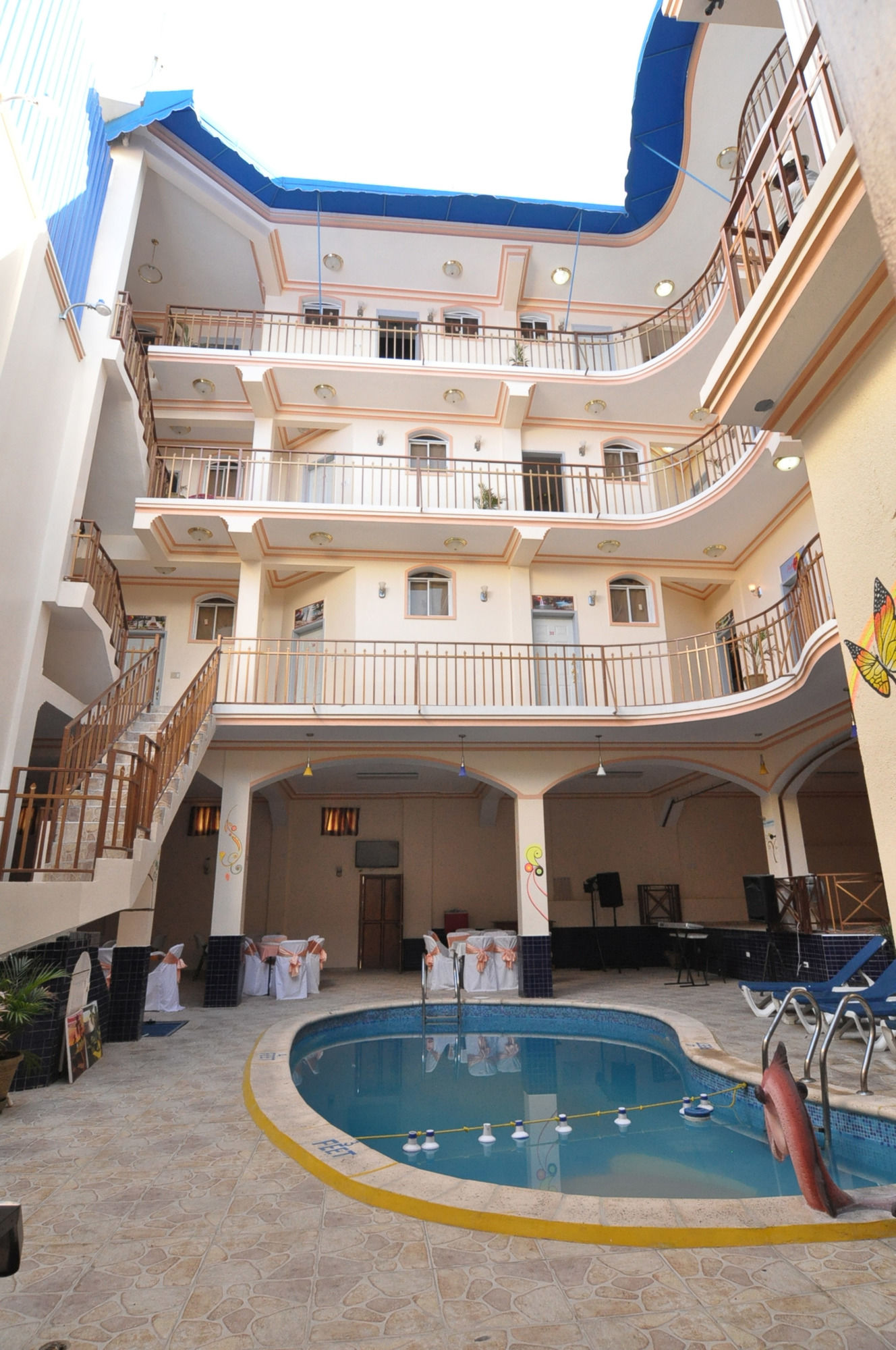 Фото La Pépinière Hôtel